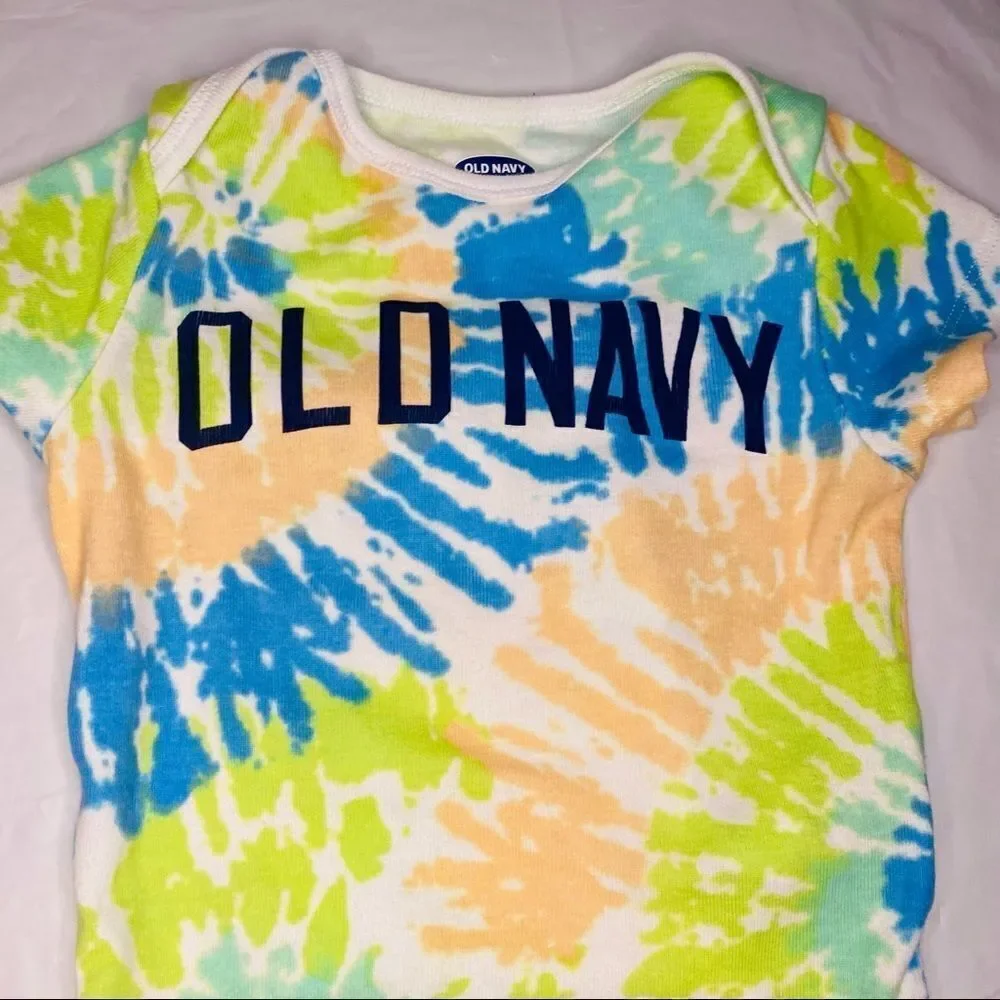Unisex Old Navy Tie-dye short sleeve onesie Size 6-12 months